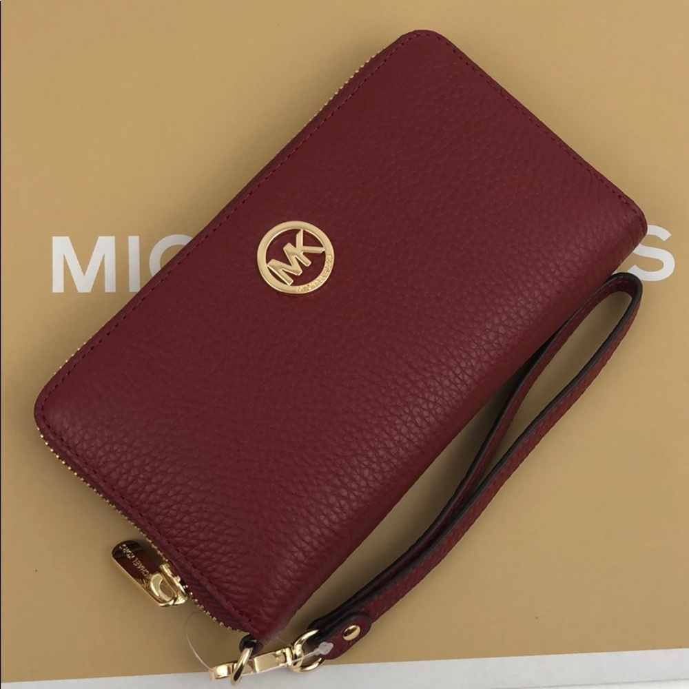 Michael Kors Fulton Leather Phone Wristlet Wallet